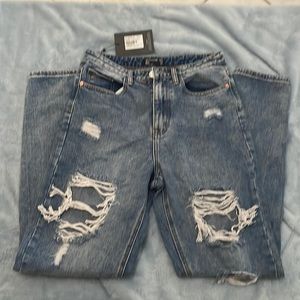 Pretty Little Thing. NWT Distressed Mom Jeans